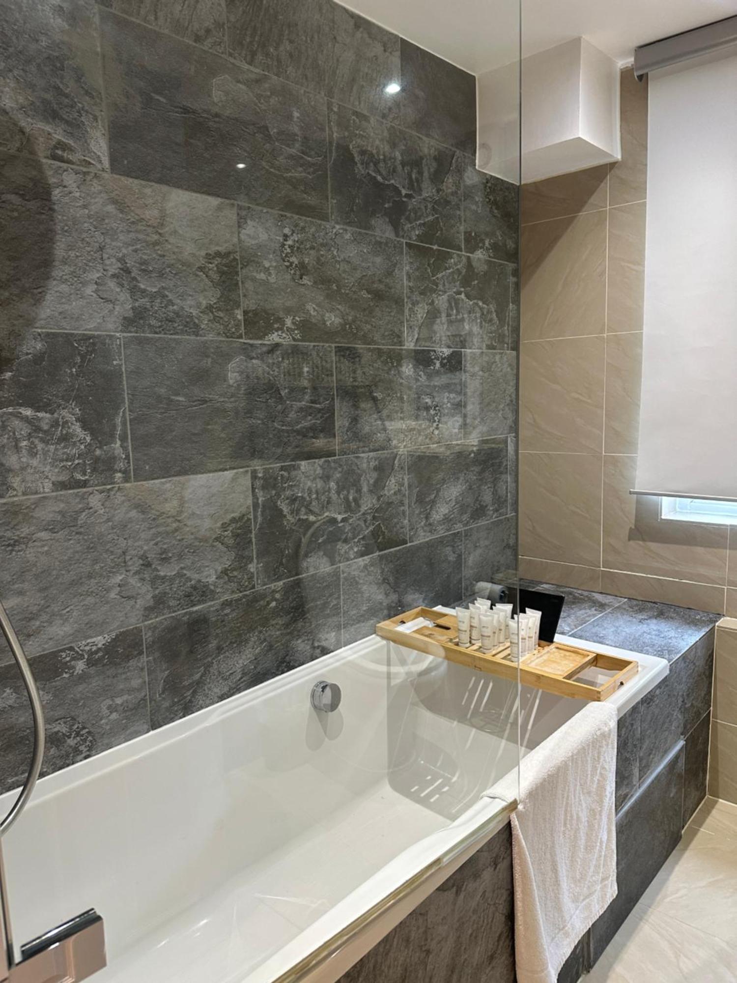 Stylish Flat Minutes From Covent Garden - West End Лондон Экстерьер фото