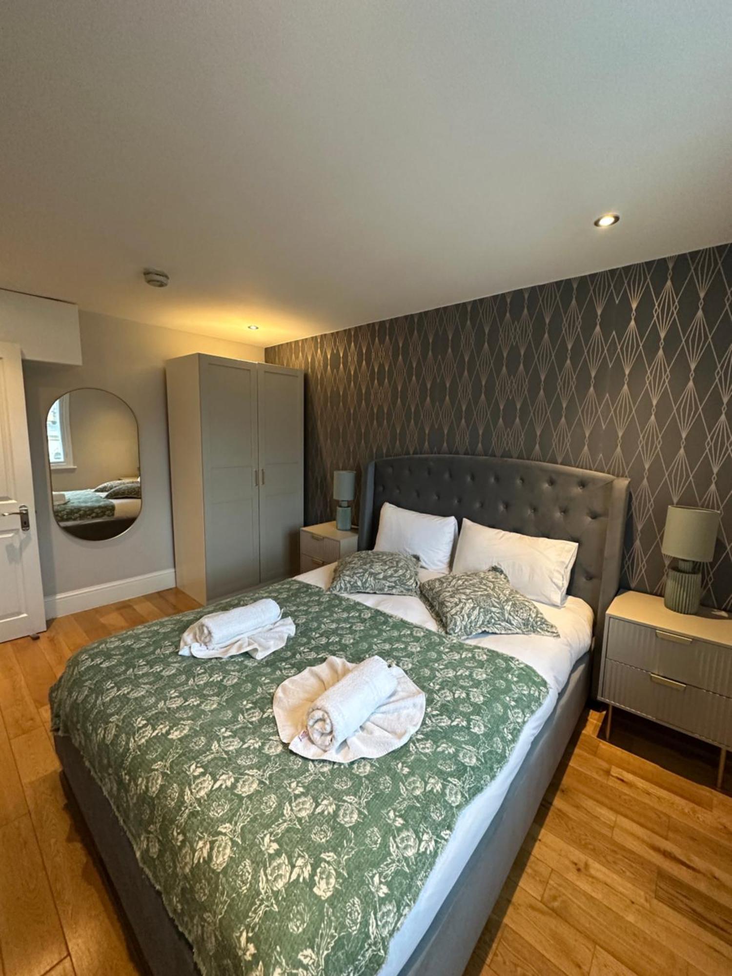 Stylish Flat Minutes From Covent Garden - West End Лондон Экстерьер фото